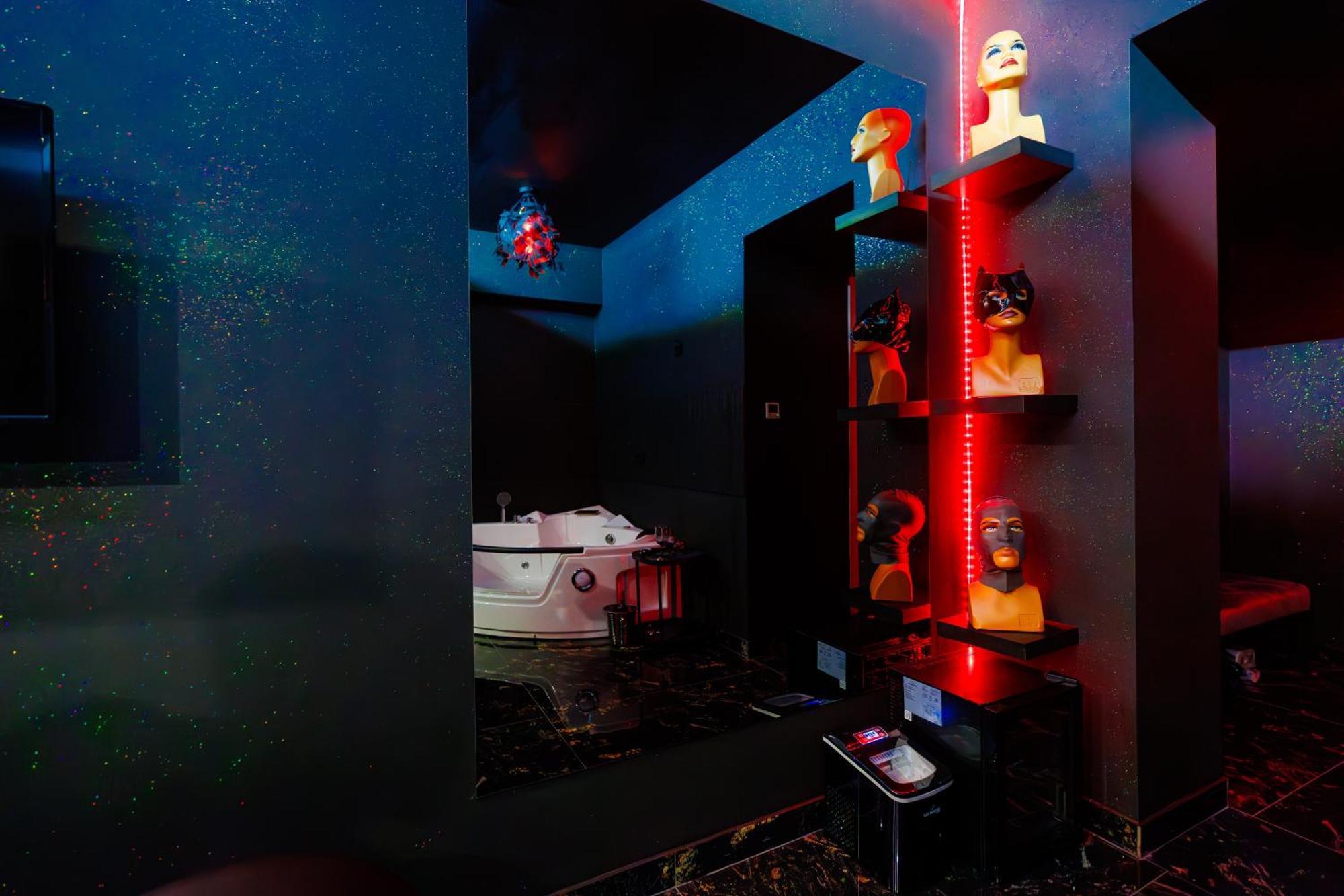 Romeo Nights - Love Rooms - Adults Only Βουκουρέστι Εξωτερικό φωτογραφία