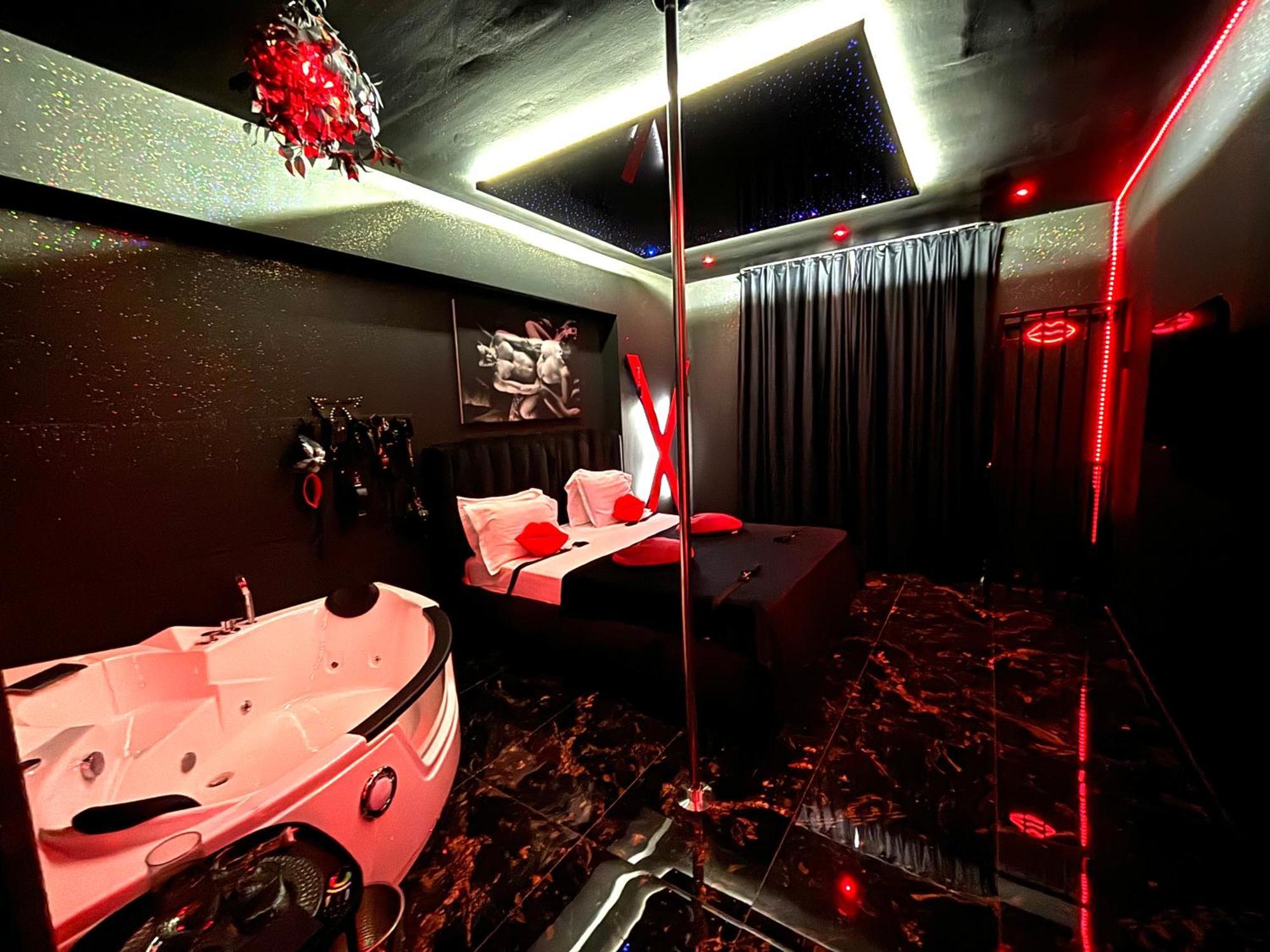 Romeo Nights - Love Rooms - Adults Only Βουκουρέστι Εξωτερικό φωτογραφία