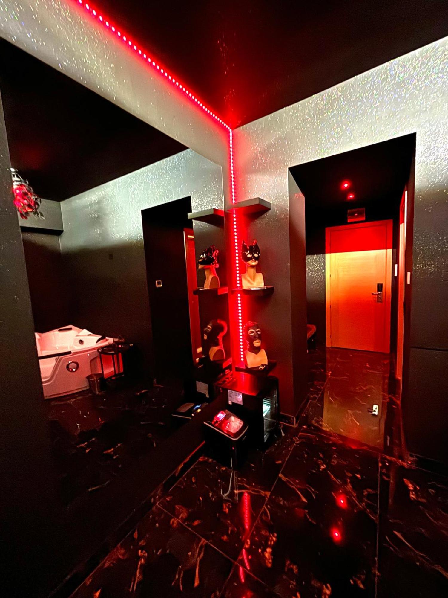 Romeo Nights - Love Rooms - Adults Only Βουκουρέστι Εξωτερικό φωτογραφία