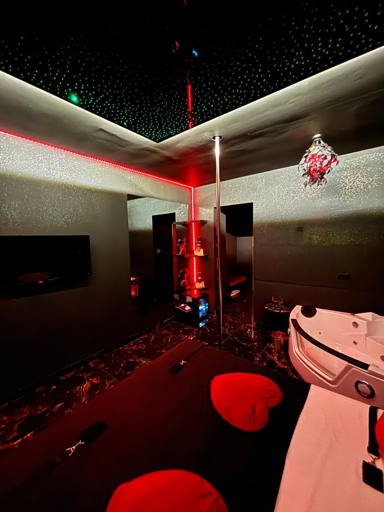 Romeo Nights - Love Rooms - Adults Only Βουκουρέστι Εξωτερικό φωτογραφία