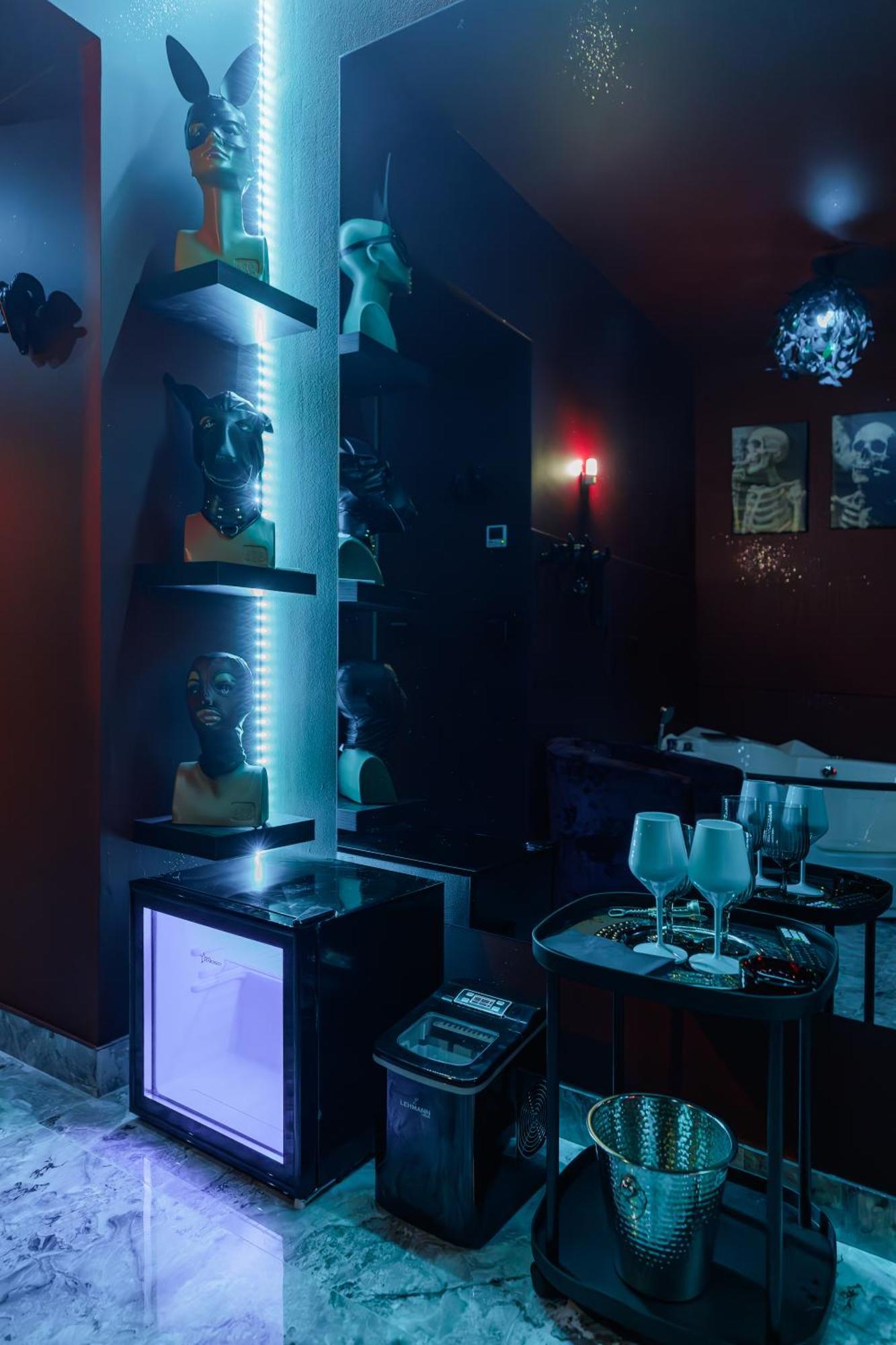 Romeo Nights - Love Rooms - Adults Only Βουκουρέστι Εξωτερικό φωτογραφία